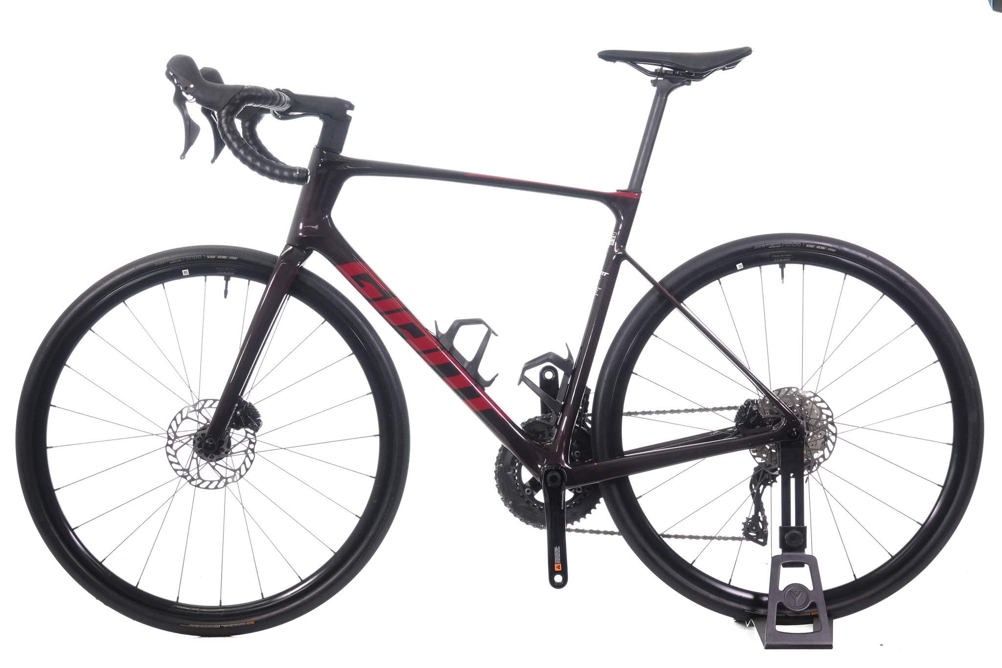 2022 Giant Defy Advanced 2 - Medium/Large - Rent from $29.63/week