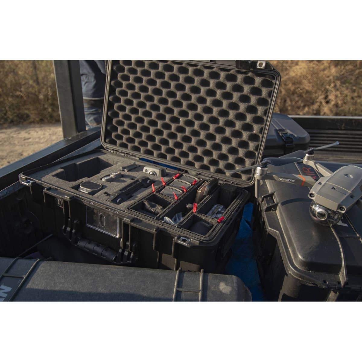 Pelican 1535 Air Case wheeled TrekPak-Foam Hybrid System 1535
